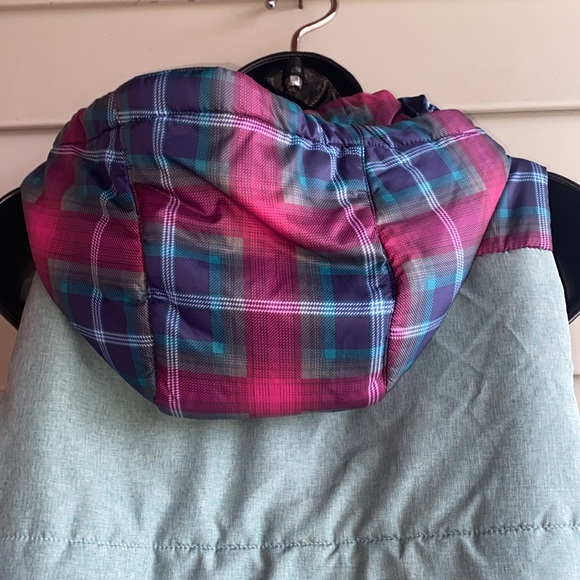 Burton Dry Ride hooded vest. Size small. - Picture 6 of 7